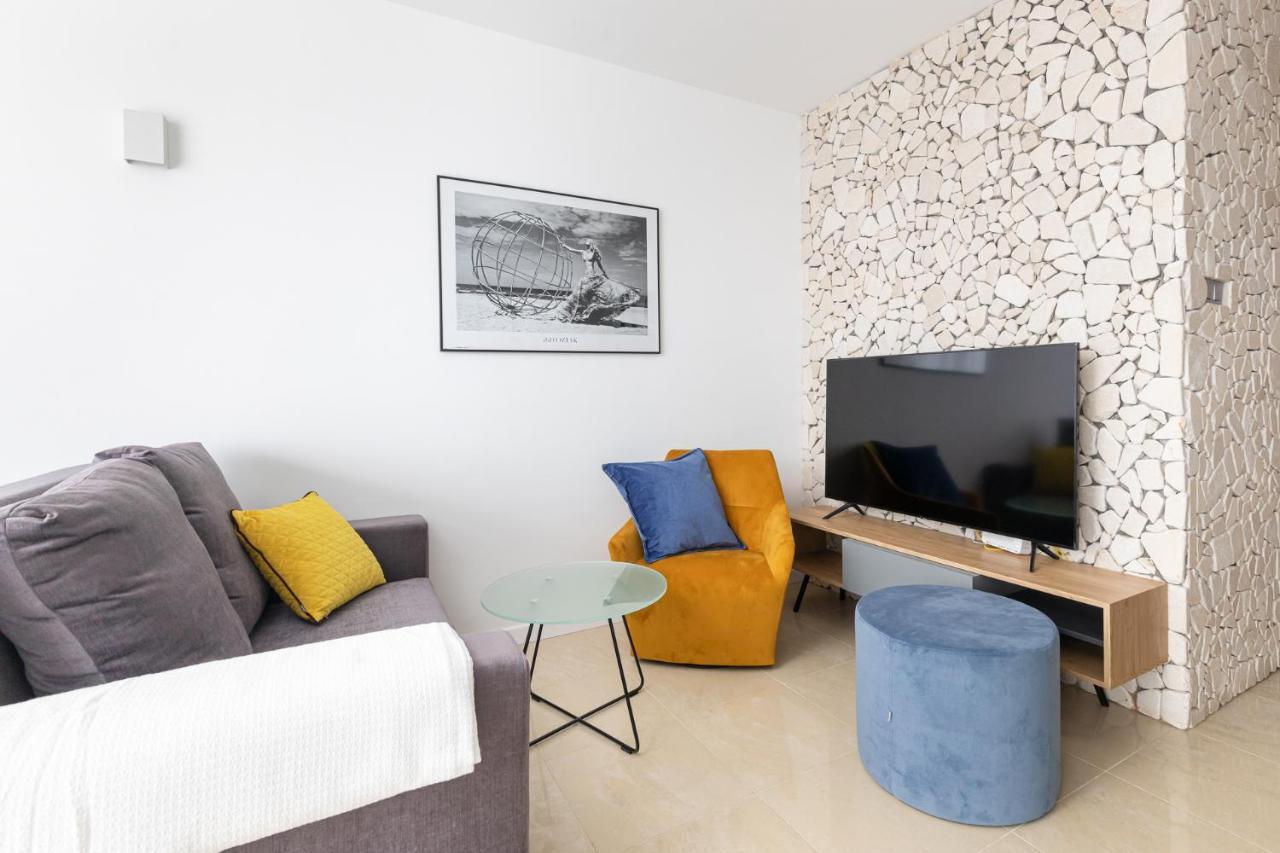 Sierpinskiego 1A - Studio With Balcony & Desk - Remote Work By Noclegi Renters Warszawa Exteriör bild